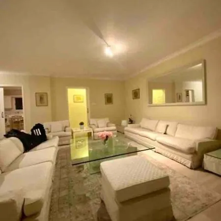 Queen Olga 2 Bdr In By Platform 357 Apartment *