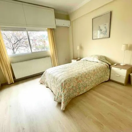 Queen Olga 2 Bdr In By Platform 357 Apartment